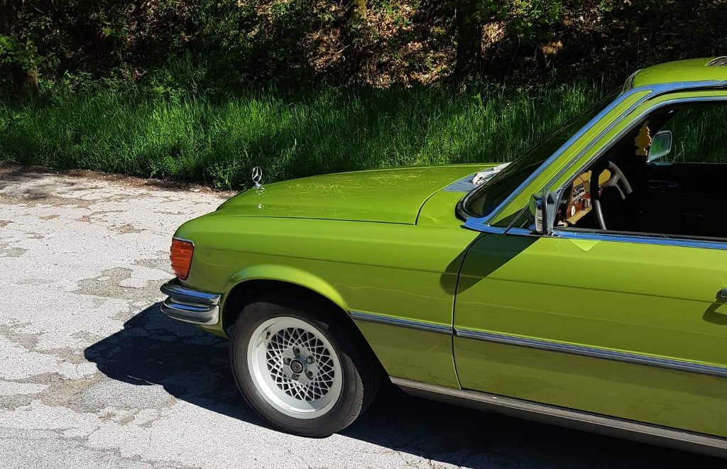 Eine S-Klasse in Citrusgrün Metallic